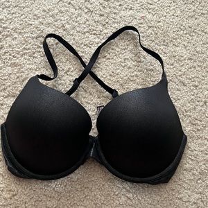 32D Victoria Secret Bra